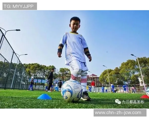 小学足球训练收费标准及课程内容详解让孩子快乐成长 小学足球训练收费标准及课程内容详解让孩子快乐成长